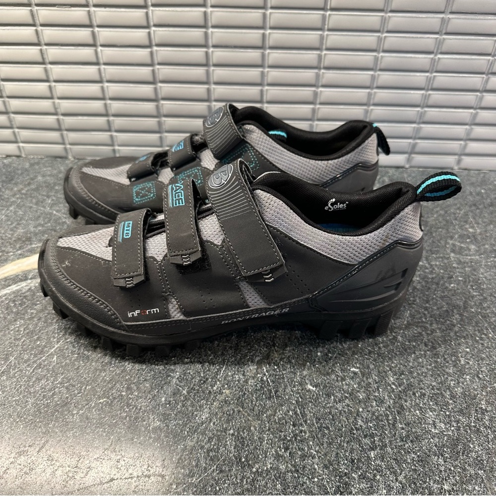 Women's Black and Gray Cycling Shoes